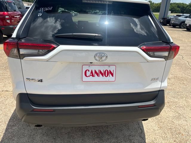 Used 2025 Toyota RAV4 XLE FWD image 9