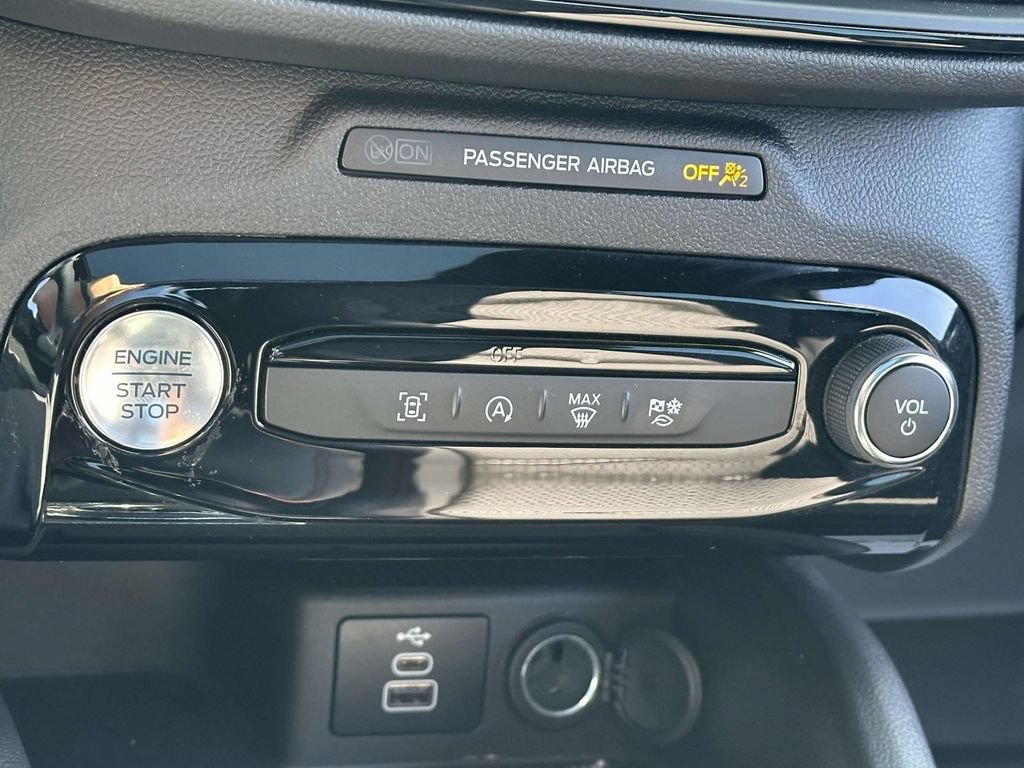 Certified 2024 Ford Escape ST-Line w/ Tech Pack #1 AWD/4WD image 21