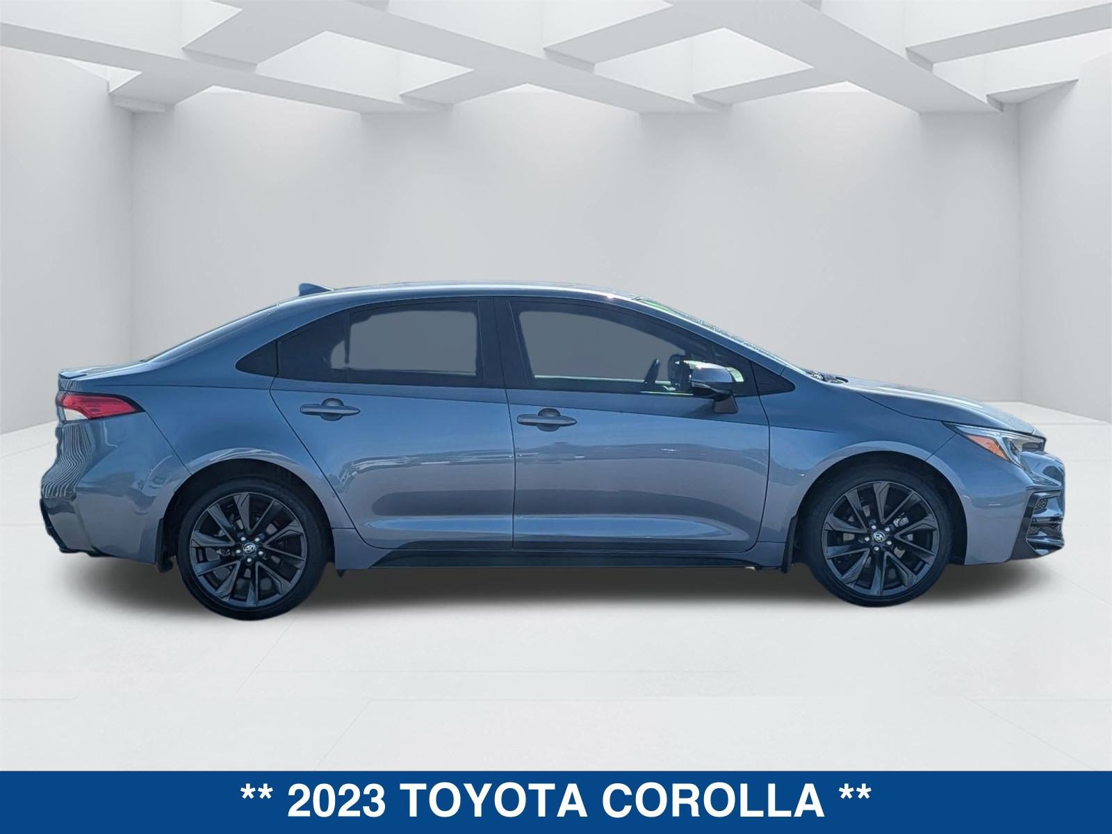 Used 2023 Toyota Corolla SE video 3
