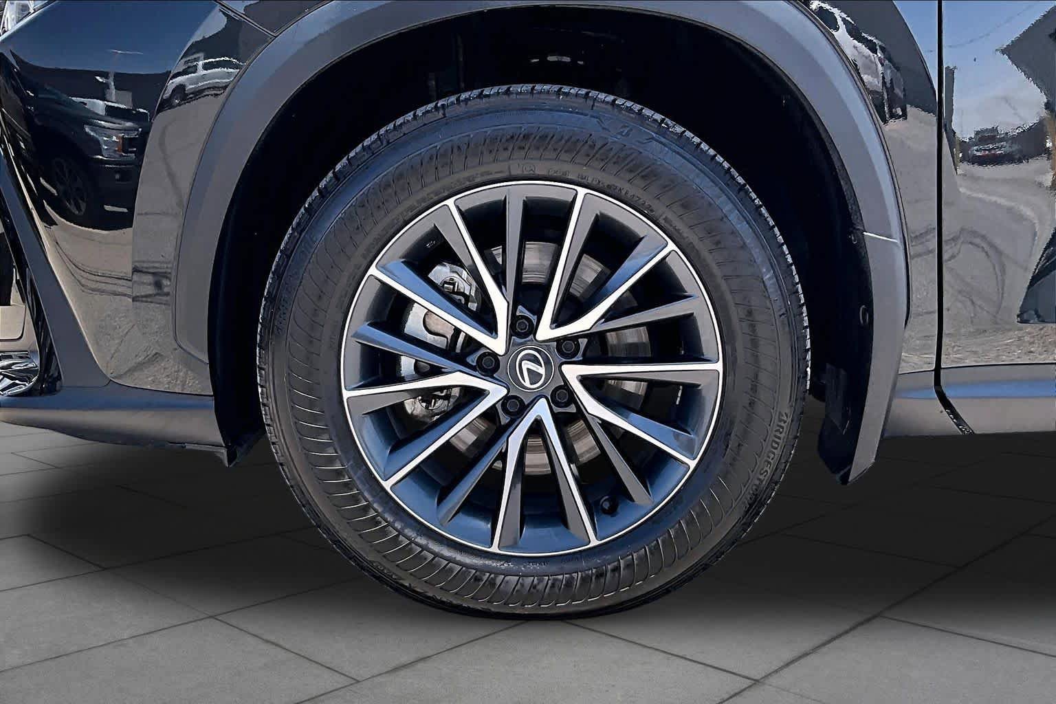 Used 2024 Lexus NX 250 FWD image 10
