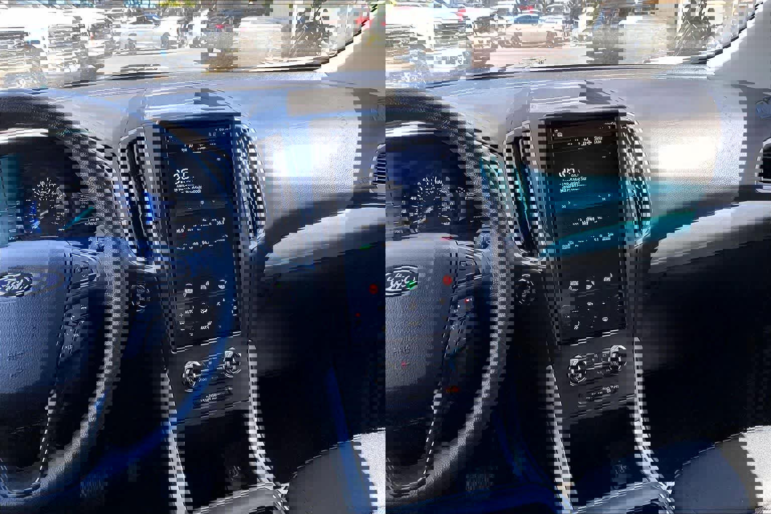 Certified 2021 Ford Edge SE FWD image 17