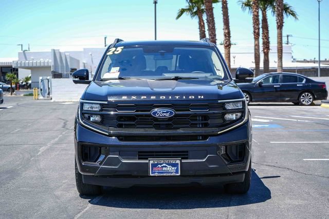 Certified 2025 Ford Expedition Active AWD/4WD image 2