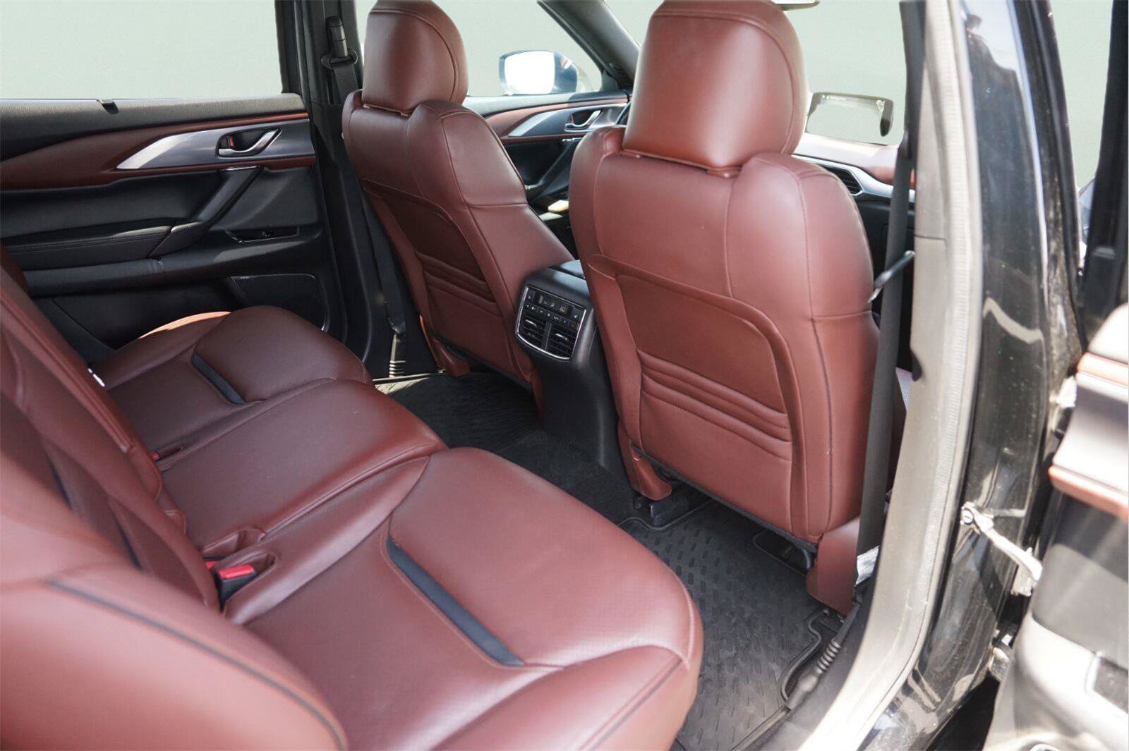Used 2018 MAZDA CX-9 Signature AWD/4WD image 17