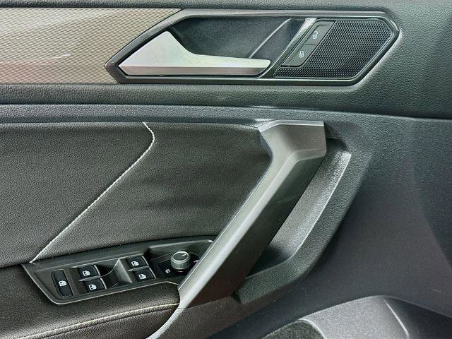 Used 2022 Volkswagen Tiguan SE image 18