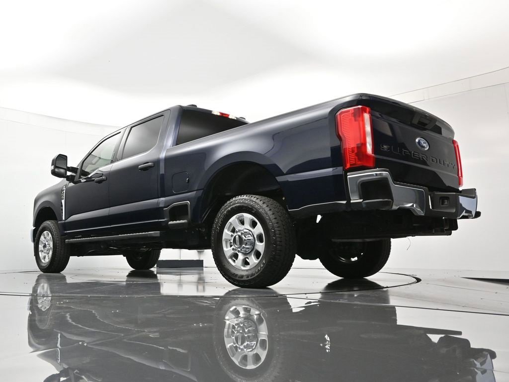 Certified 2024 Ford F250 XLT w/ FX4 Off-Road Package image 9