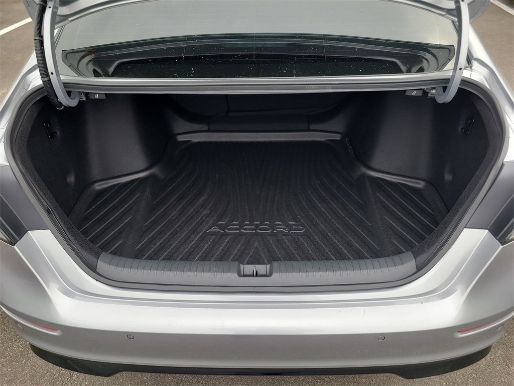 Used 2024 Honda Accord Touring image 8