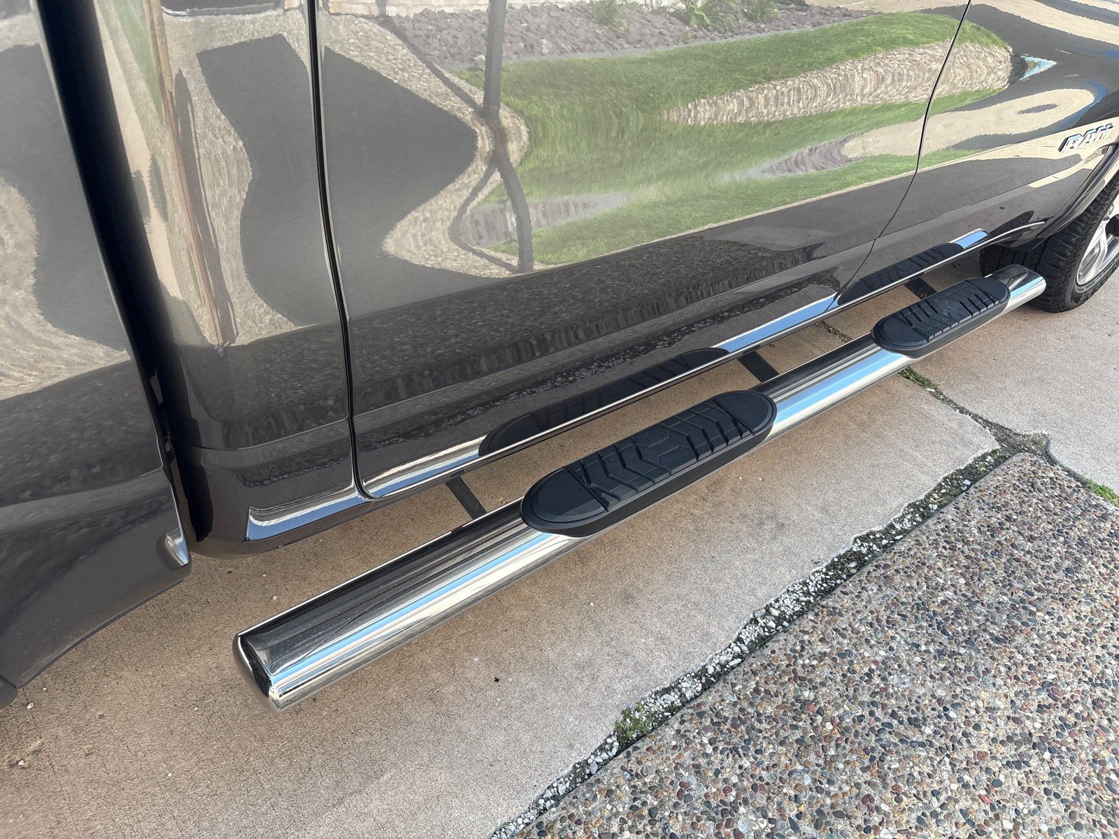 Used 2020 RAM 1500 Laramie AWD/4WD image 8