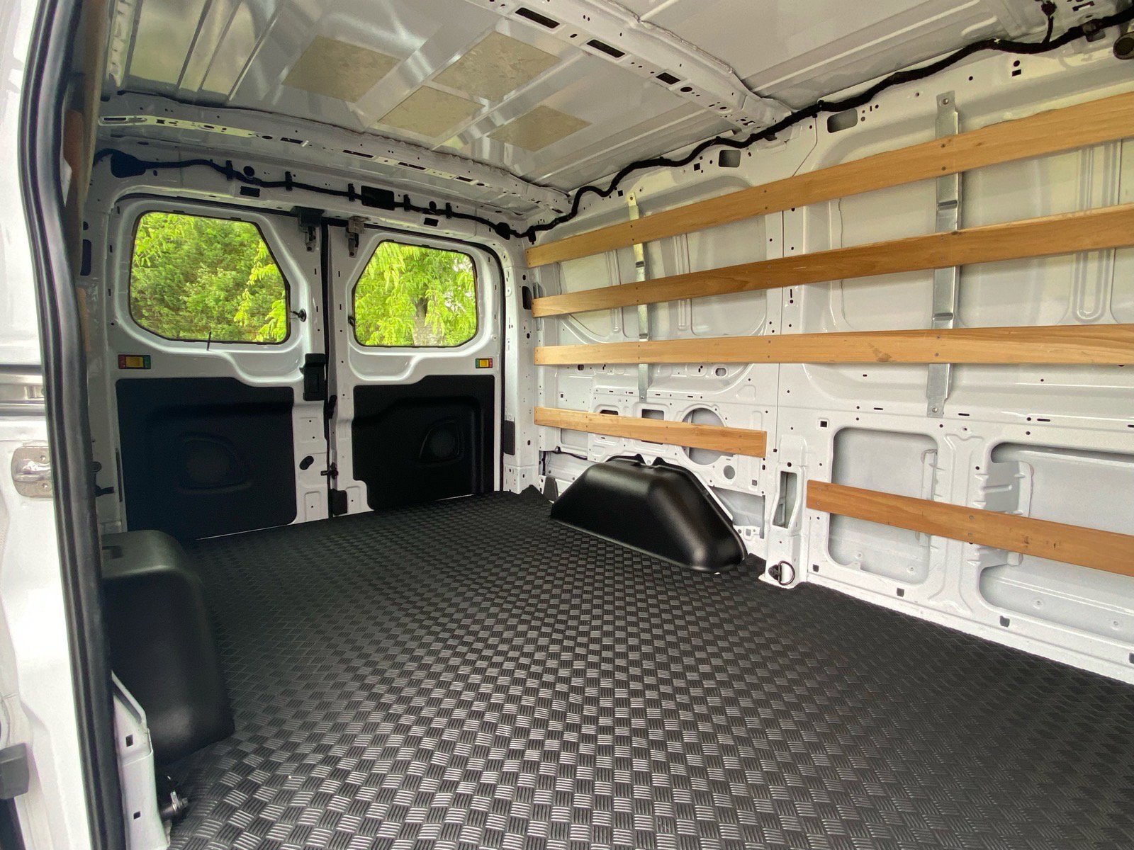 Certified 2025 Ford Transit 250 Low Roof w/ Exterior Upgrade Package RWD image 21