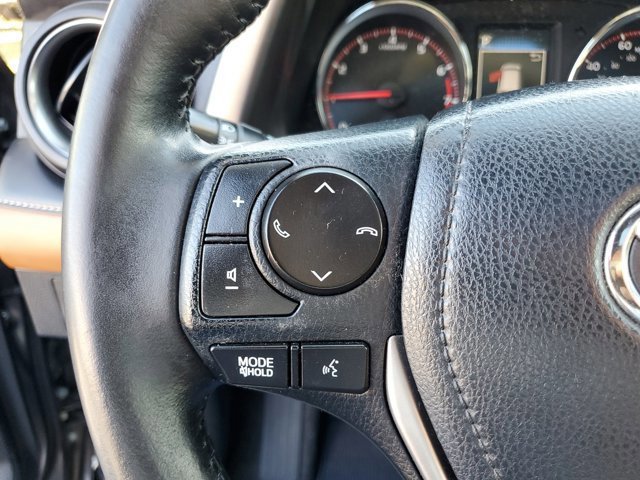 Used 2018 Toyota RAV4 SE image 22