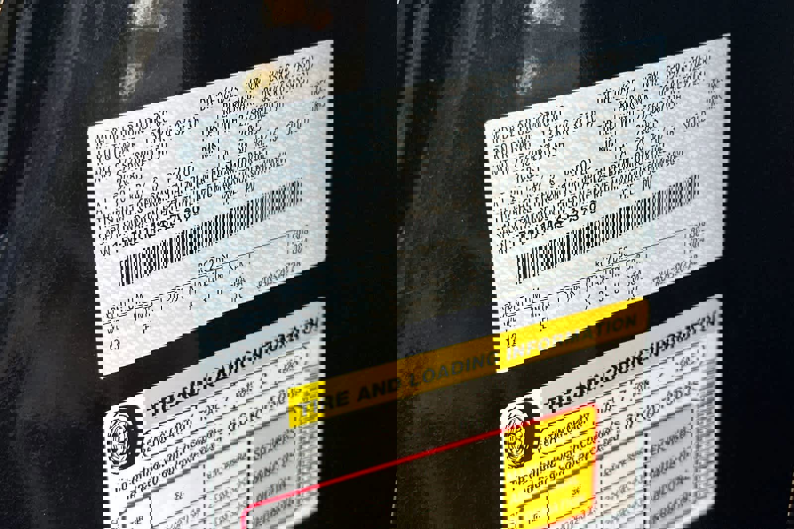 Certified 2025 Ford Expedition Platinum image 30