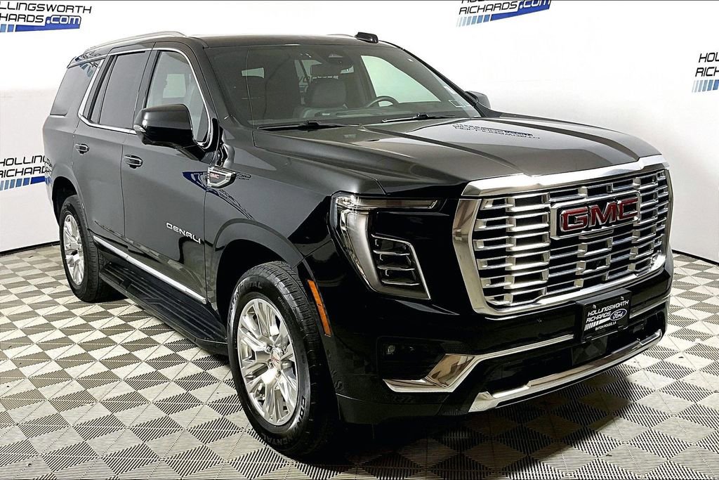 Used 2025 GMC Yukon Denali AWD/4WD image 3