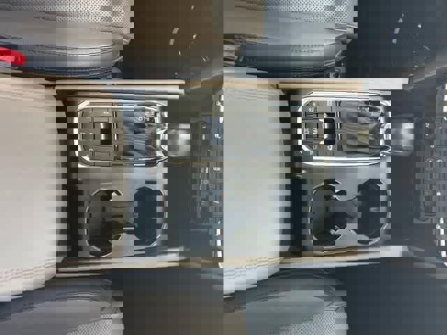 Used 2020 Hyundai Santa Fe Limited image 12