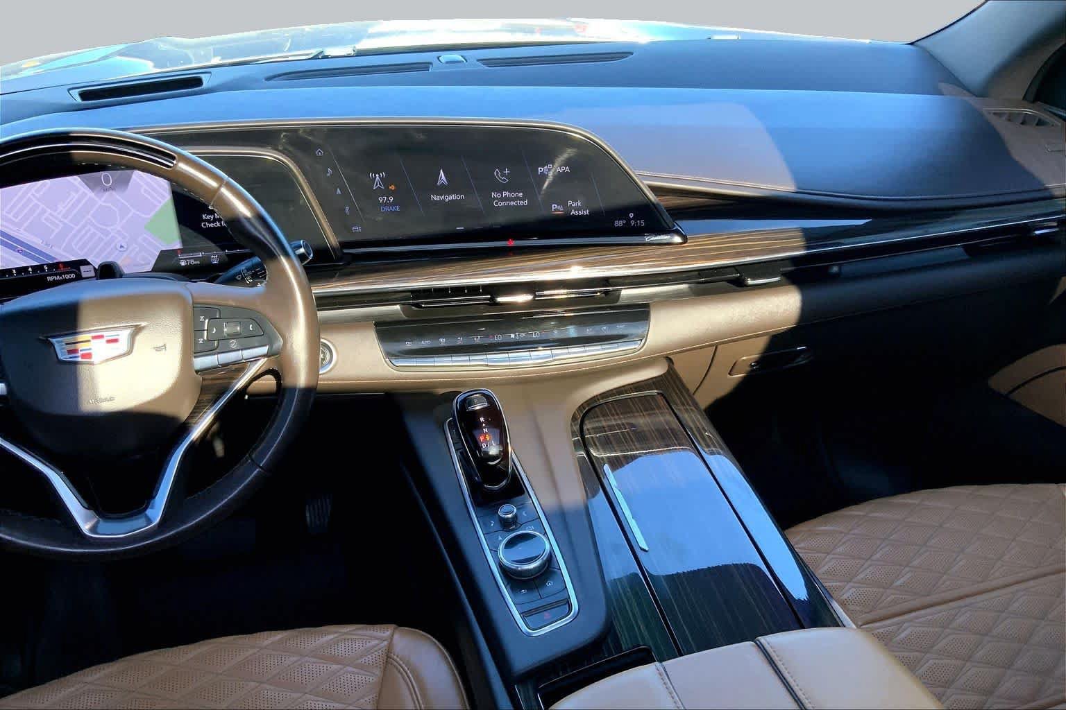 Used 2021 Cadillac Escalade Premium Luxury w/ Driver Assist Tech Package AWD/4WD image 8
