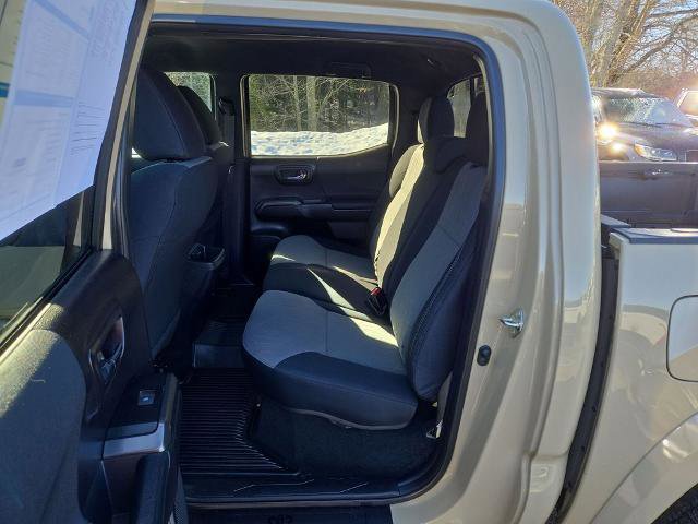 Used 2020 Toyota Tacoma TRD Sport w/ Technology Package image 12