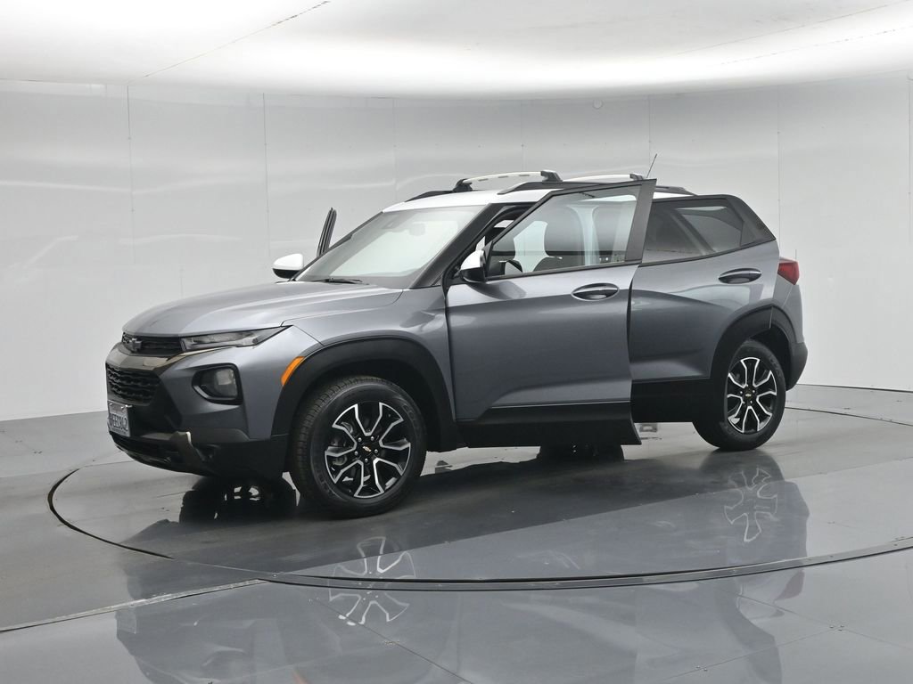 Used 2021 Chevrolet TrailBlazer ACTIV w/ Technology Package image 27