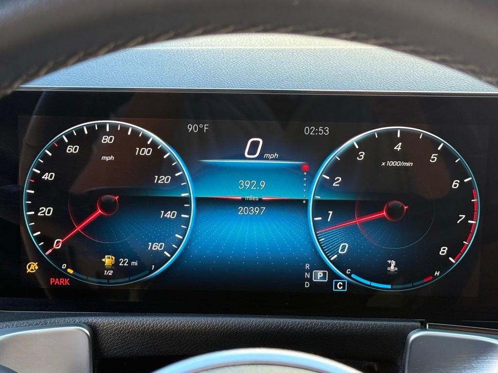 Used 2022 Mercedes-Benz GLB 250 w/ Premium Package Lite image 13