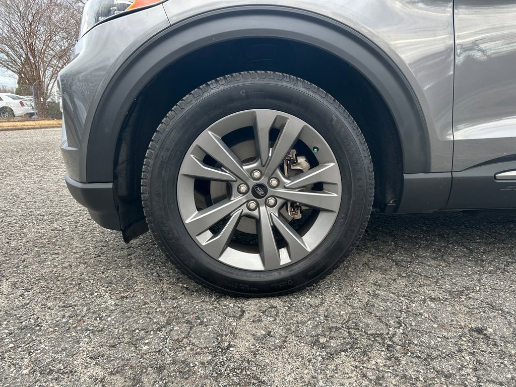 Certified 2021 Ford Explorer XLT w/ Equipment Group 202A image 19