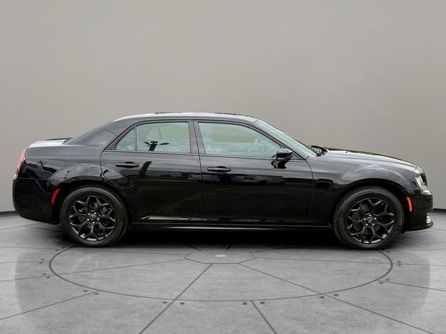 Used 2023 Chrysler 300 Touring L w/ Popular Equipment Group AWD/4WD image 13