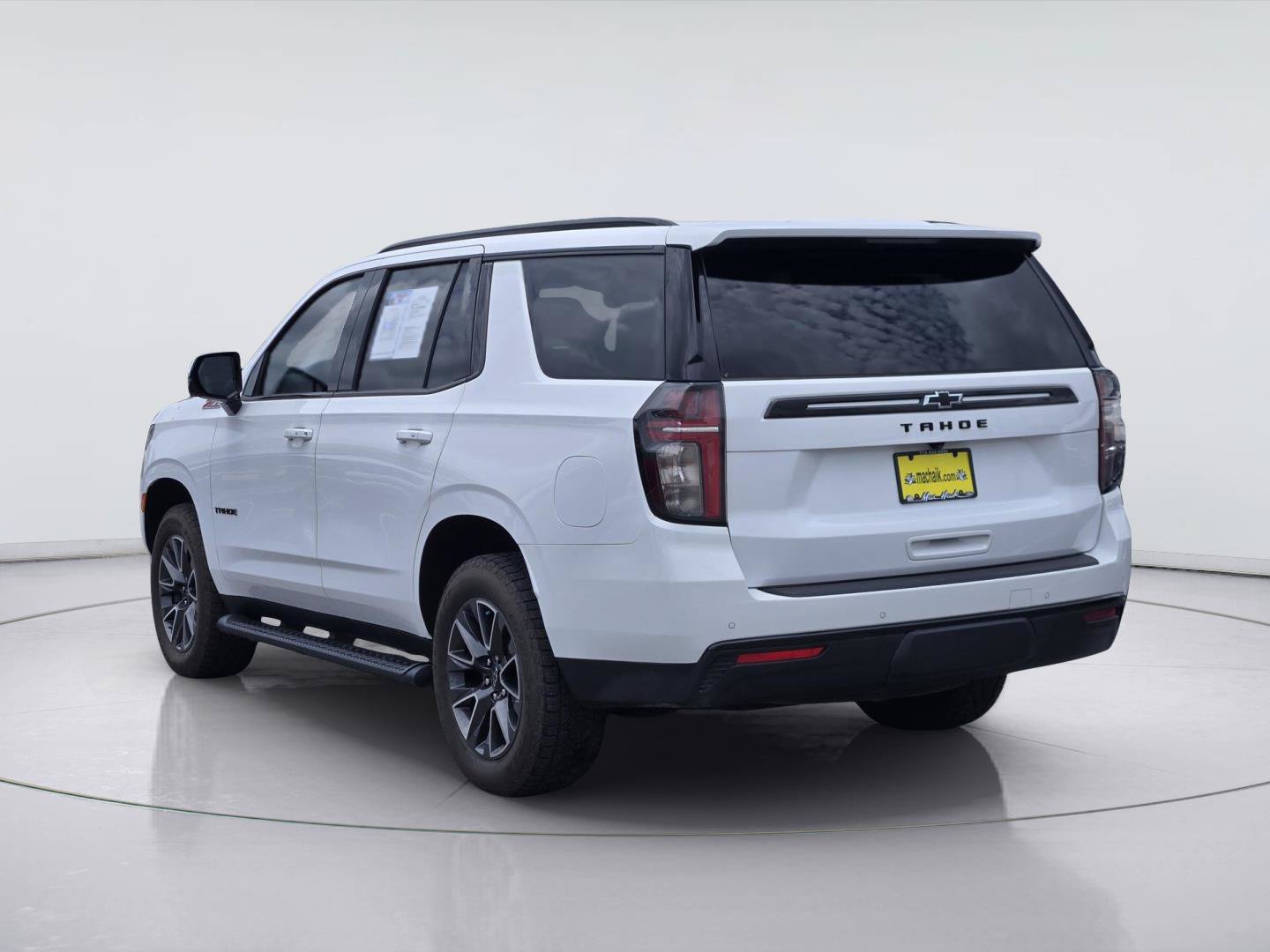 Used 2023 Chevrolet Tahoe Z71 w/ Luxury Package AWD/4WD image 10