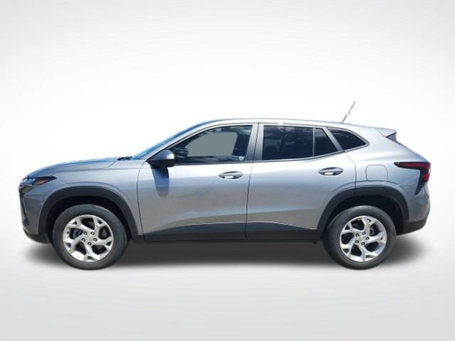 Used 2024 Chevrolet Trax LS w/ LS Convenience Package FWD image 6