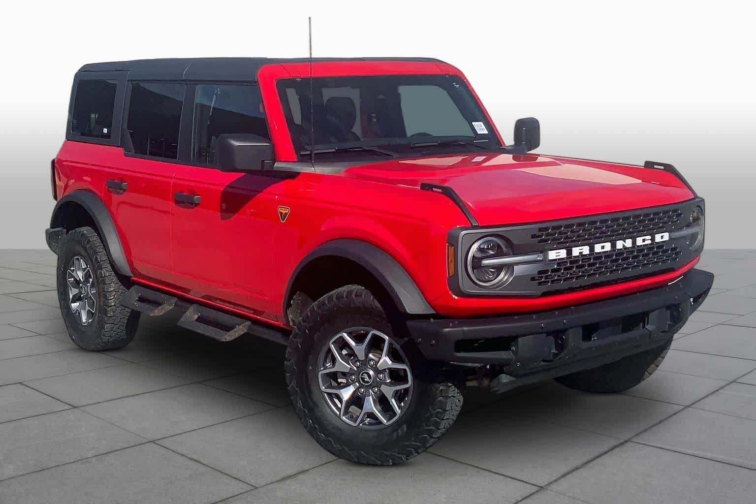 Certified 2024 Ford Bronco Badlands AWD/4WD image 3