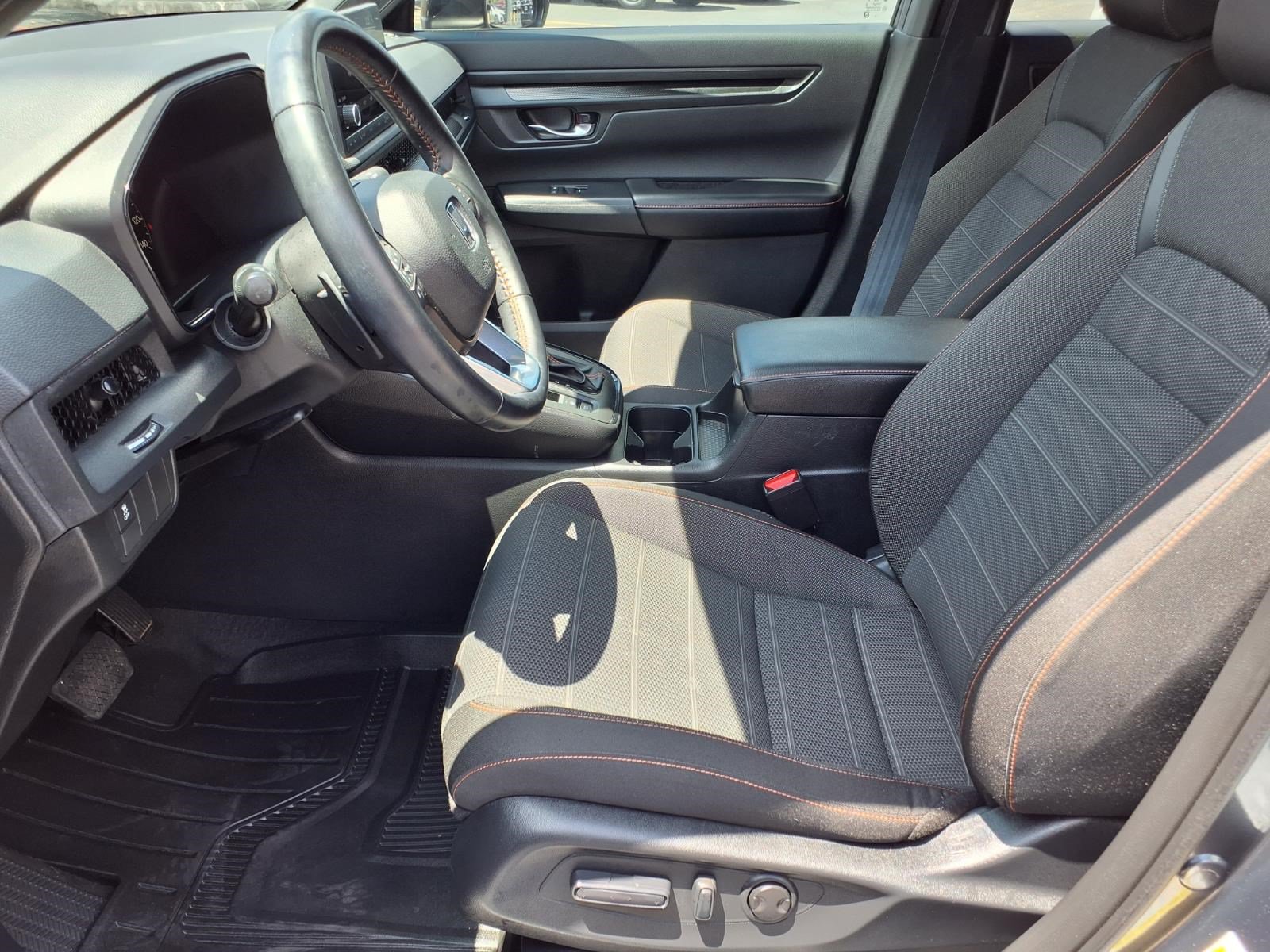 Used 2025 Honda CR-V Sport image 14