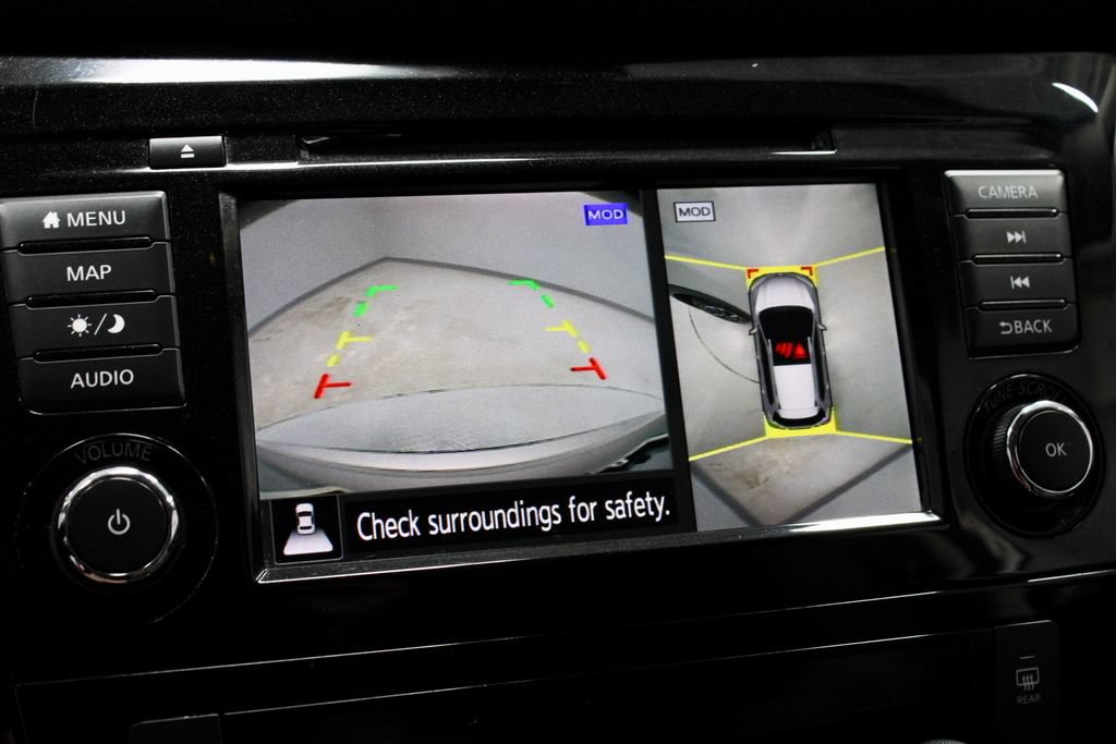 Used 2020 Nissan Rogue SL FWD image 2