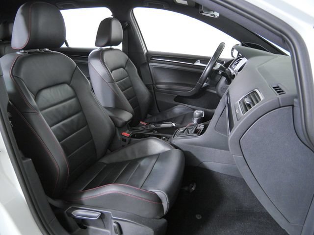 Used 2017 Volkswagen GTI SE FWD image 13