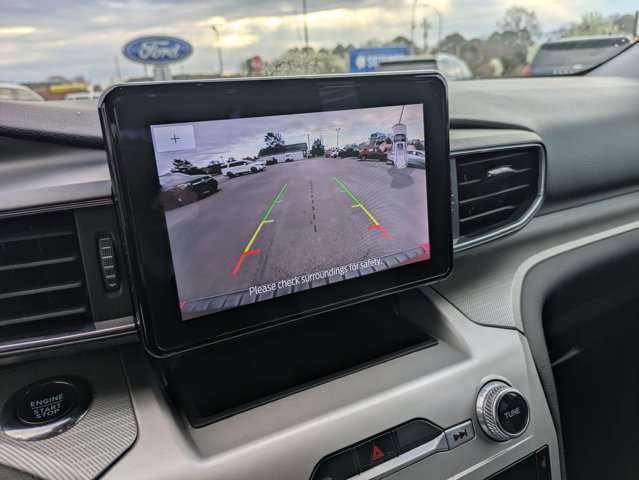 Certified 2022 Ford Explorer XLT w/ Equipment Group 202A image 25