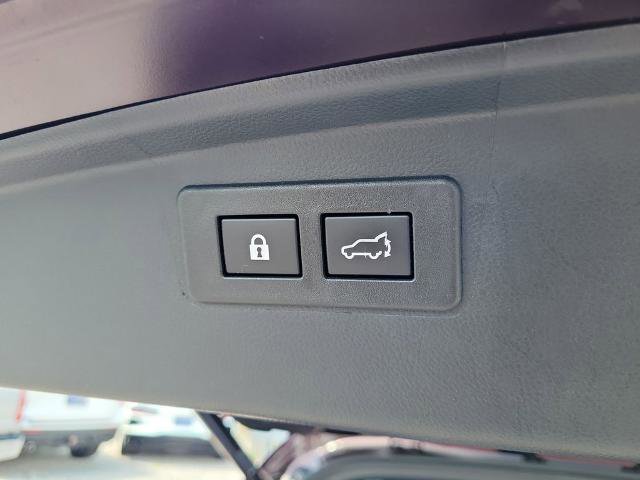 Used 2023 Subaru Outback Touring XT AWD/4WD image 11