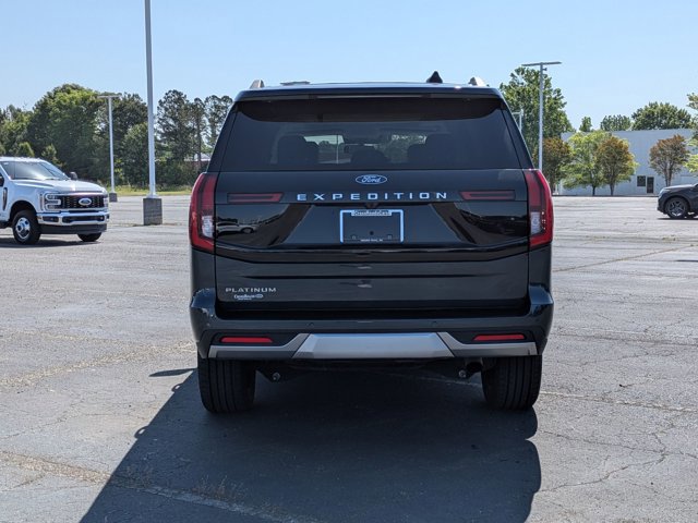 Certified 2025 Ford Expedition Platinum w/ Driver's Package AWD/4WD image 5