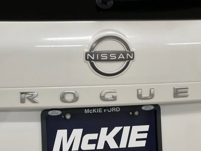 Used 2023 Nissan Rogue SL w/ SL Premium Package image 18