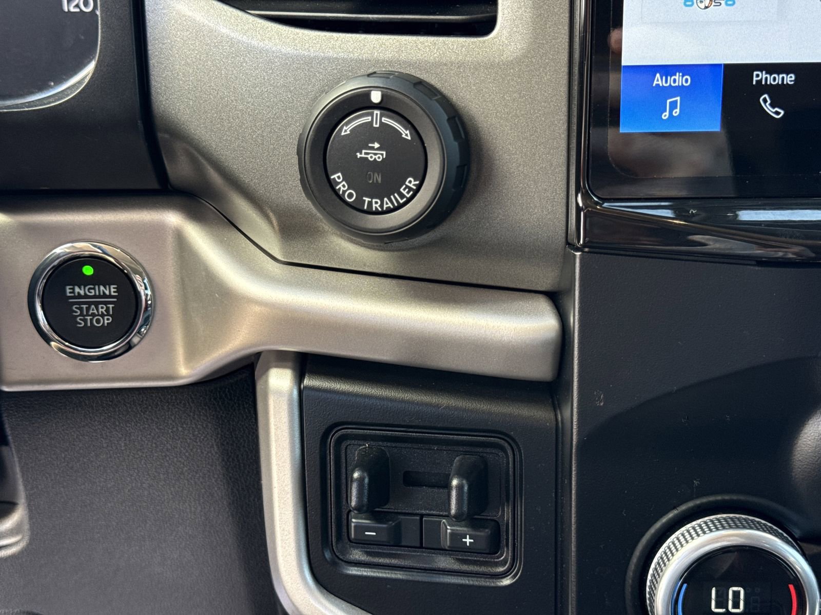 Certified 2024 Ford Expedition XLT image 25