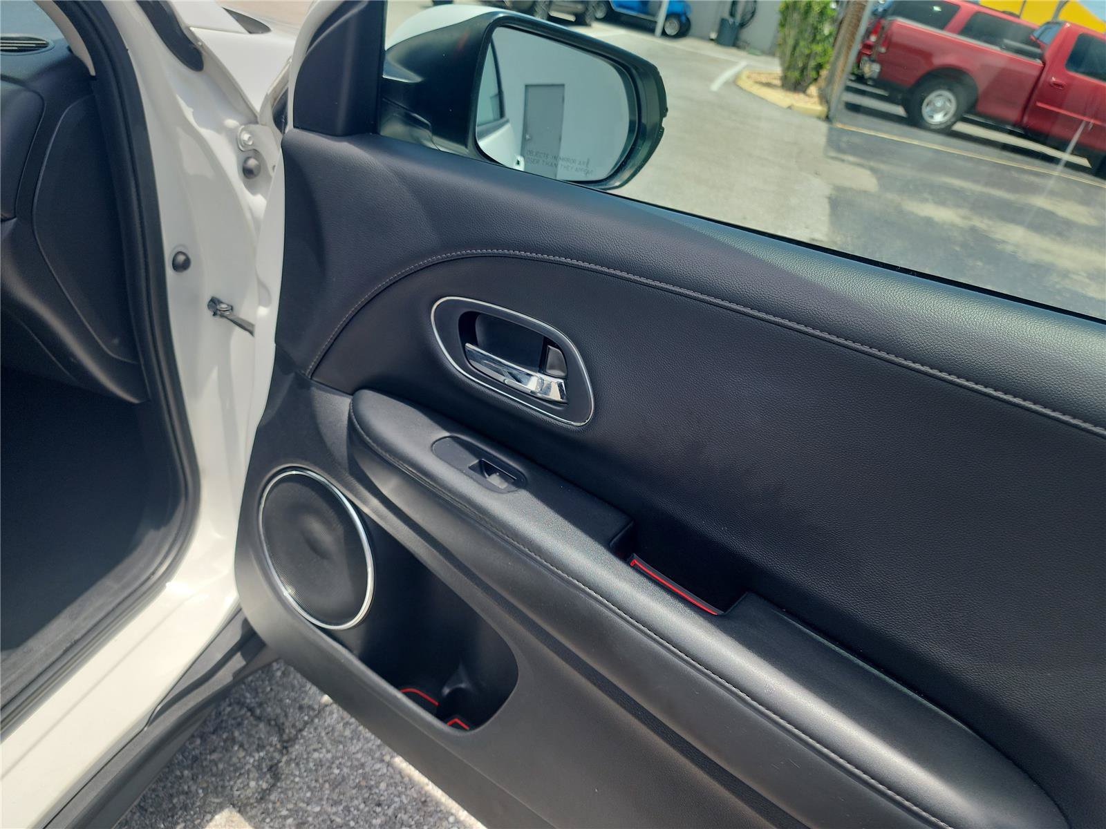 Used 2019 Honda HR-V EX-L image 23