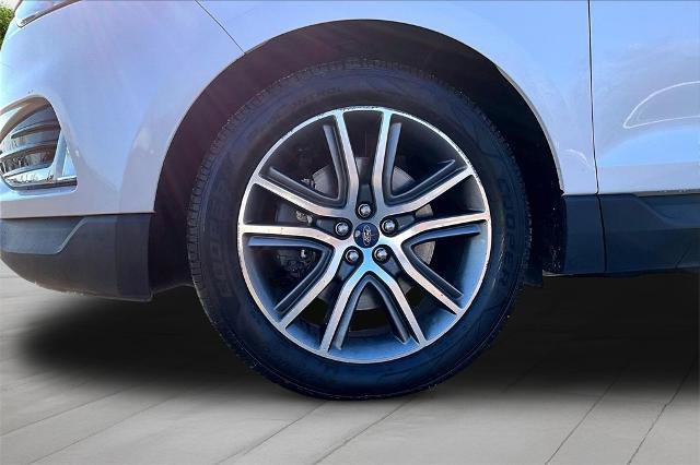 Certified 2019 Ford Edge Titanium w/ Cold Weather Package image 11