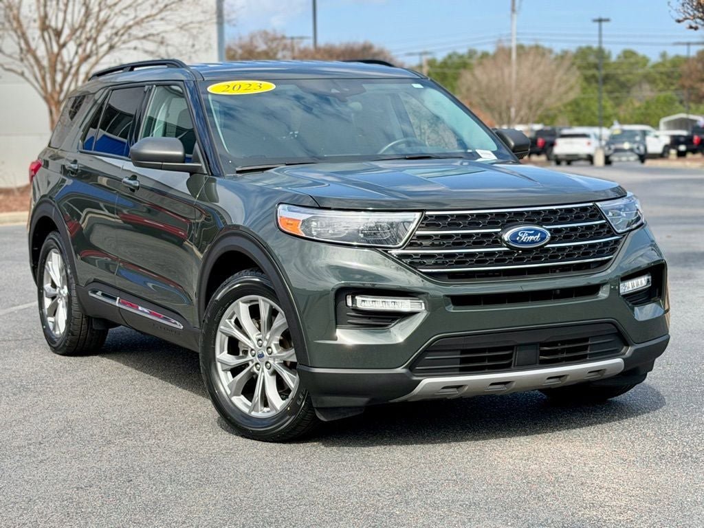 Certified 2023 Ford Explorer XLT w/ Equipment Group 202A RWD image 2