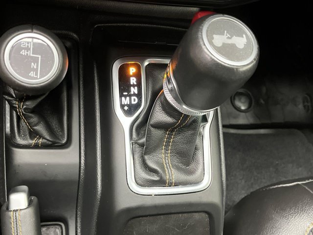 Used 2023 Jeep Wrangler Unlimited Sahara AWD/4WD image 24