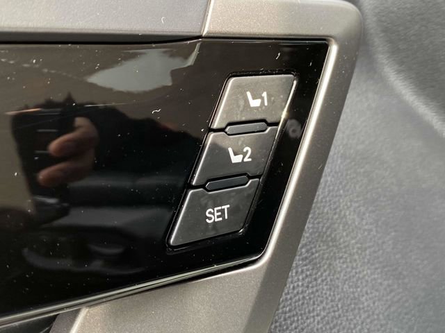 Used 2024 Toyota Tundra Limited image 21