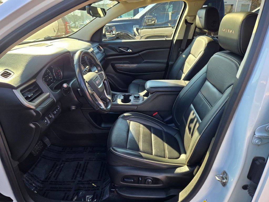 Used 2021 GMC Acadia Denali w/ Denali Ultimate Package AWD/4WD image 23