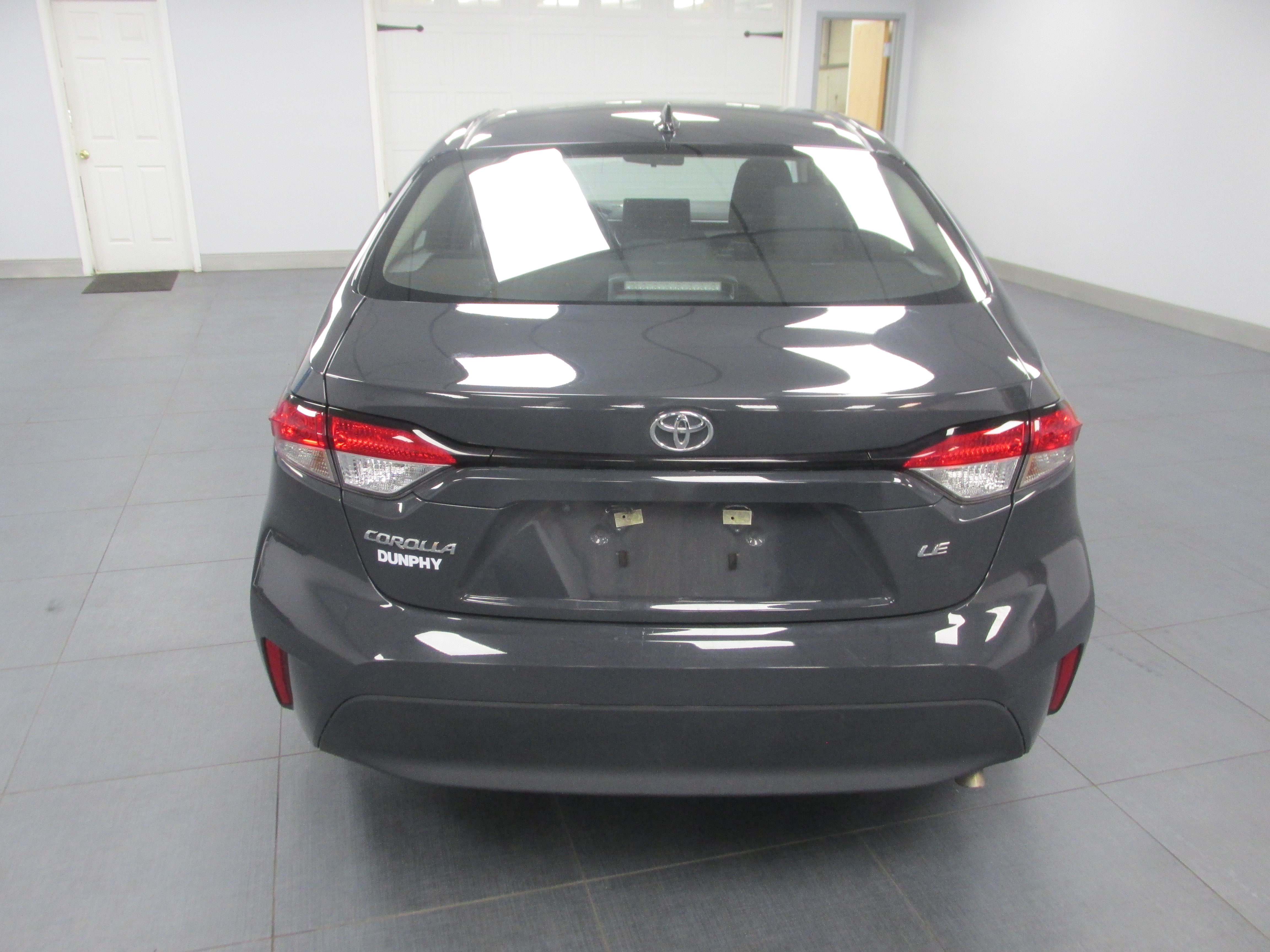 Used 2025 Toyota Corolla LE FWD image 6