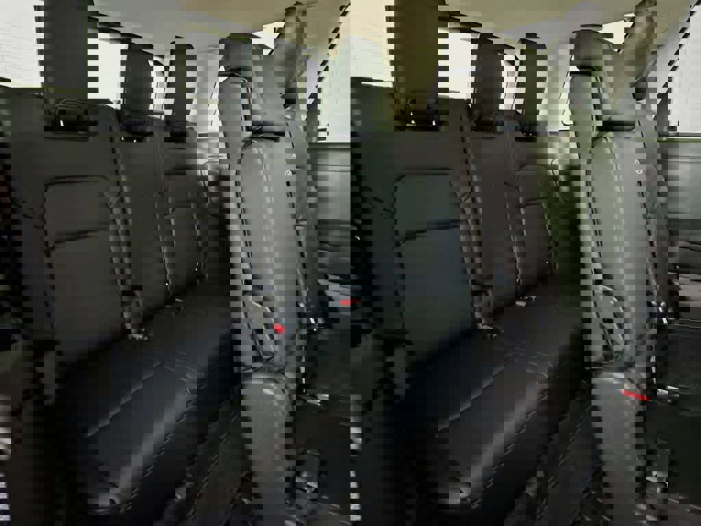 Used 2025 Nissan Pathfinder Platinum w/ Cargo Package image 32