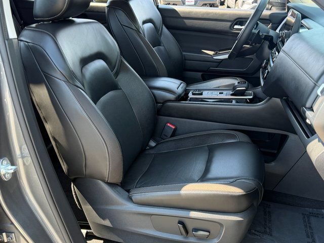 Used 2022 Nissan Pathfinder SL w/ SL Premium Package AWD/4WD image 34