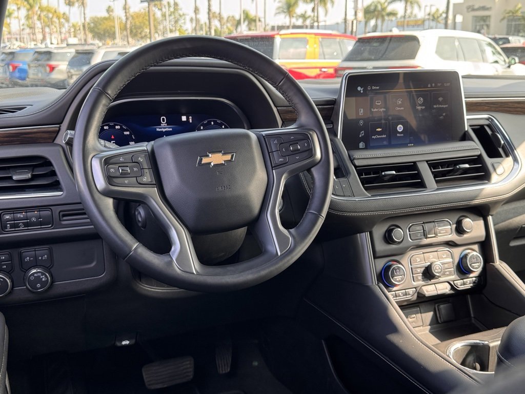 Used 2023 Chevrolet Suburban Premier image 31
