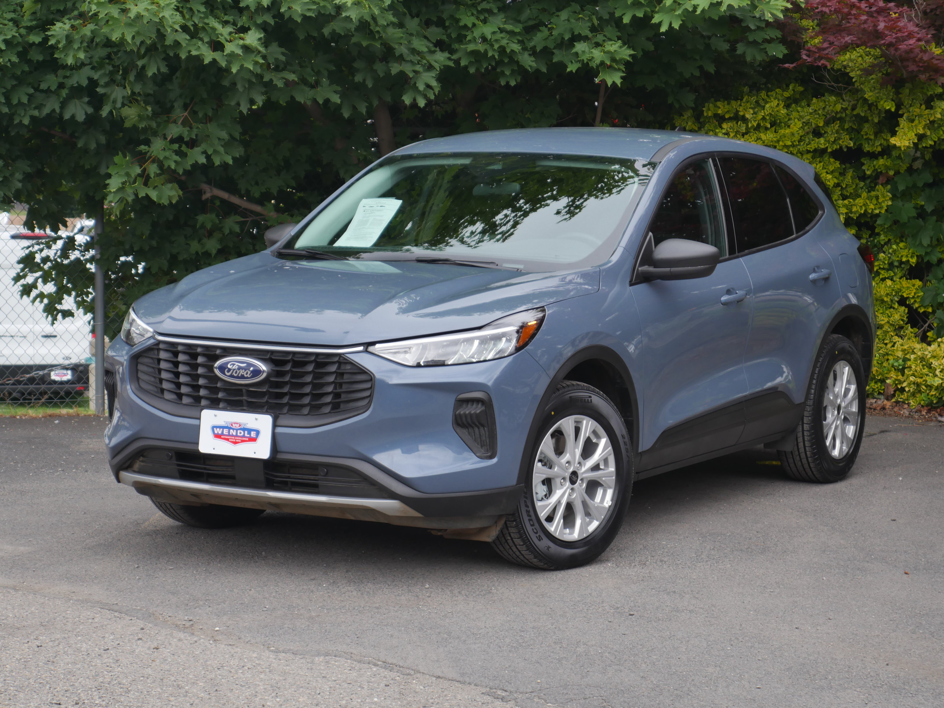 Certified 2025 Ford Escape Active AWD/4WD image 2