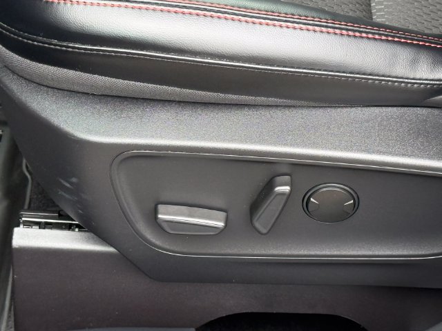 Certified 2024 Ford Escape ST-Line w/ Tech Pack #1 AWD/4WD image 7