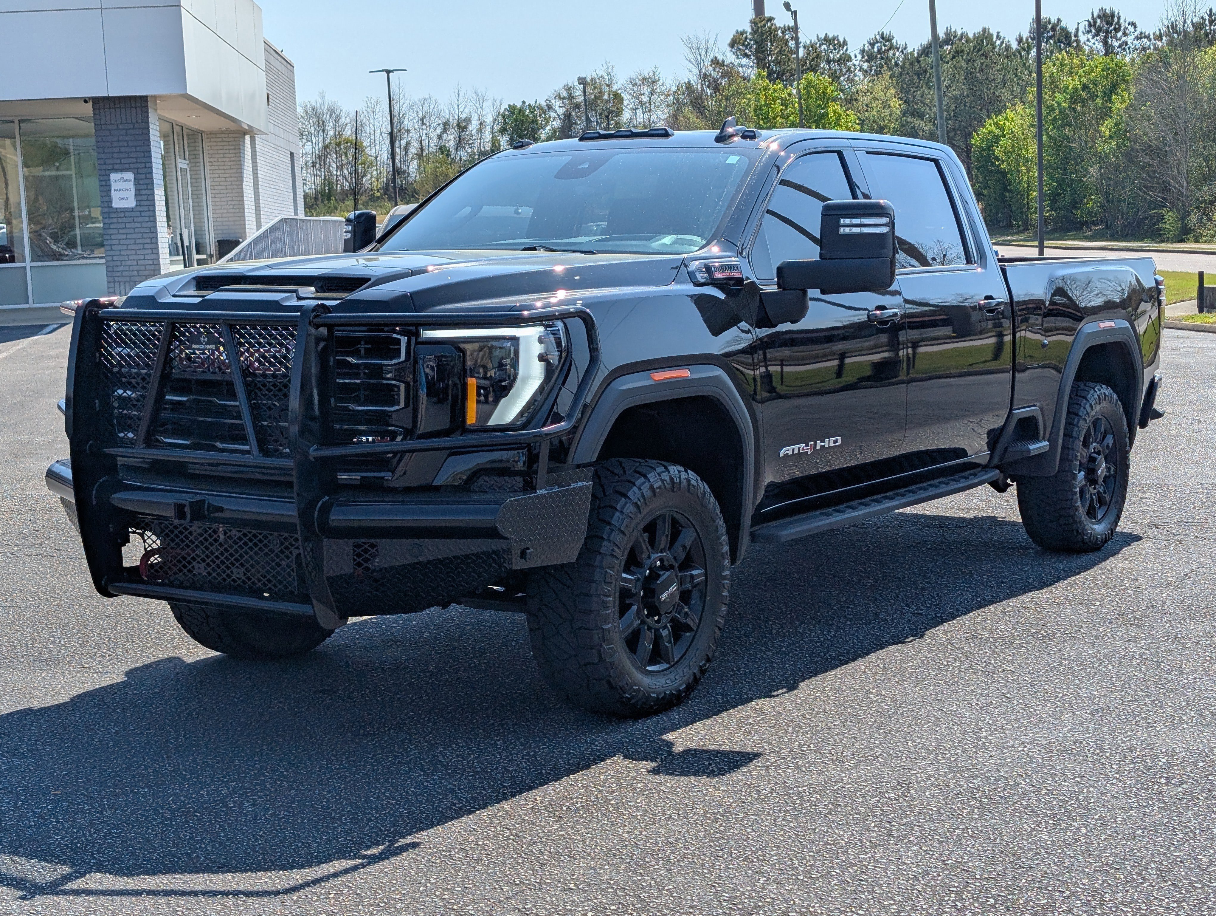 Used 2024 GMC Sierra 2500 AT4 w/ AT4 Premium Plus Package AWD/4WD image 8