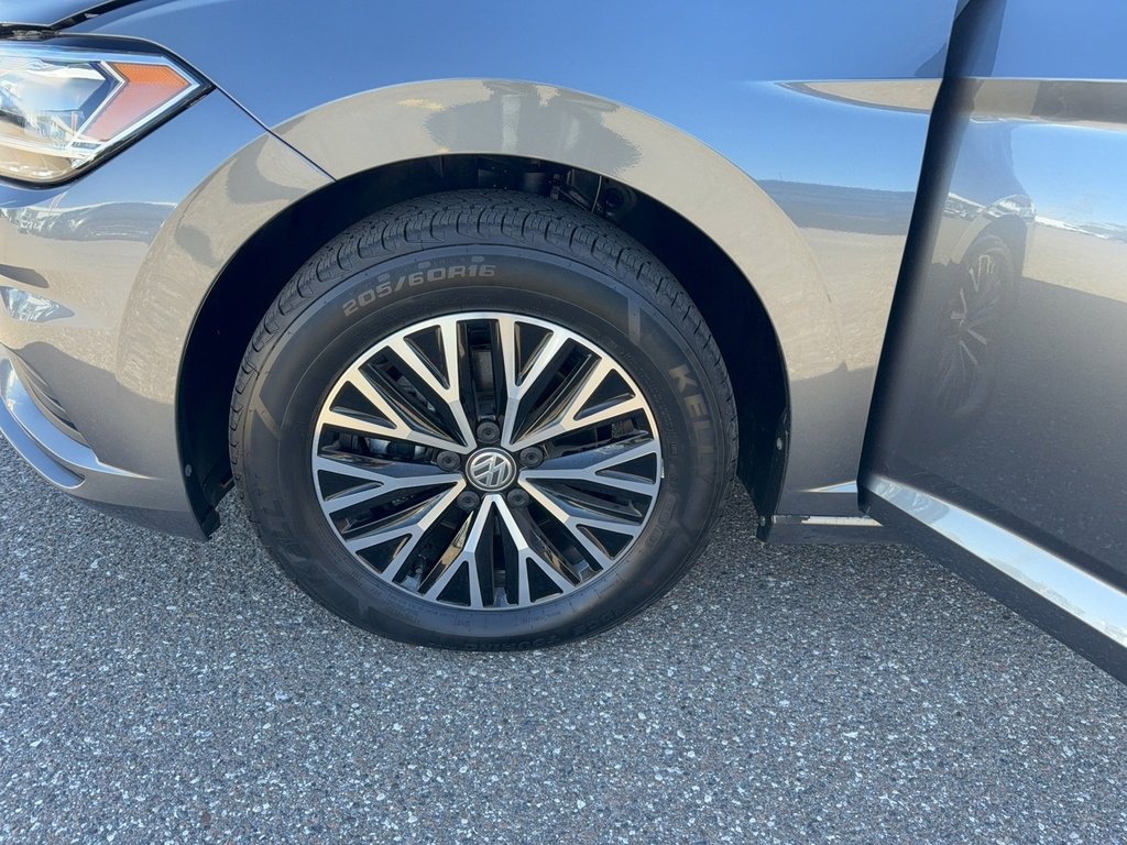 Used 2021 Volkswagen Jetta SE image 36