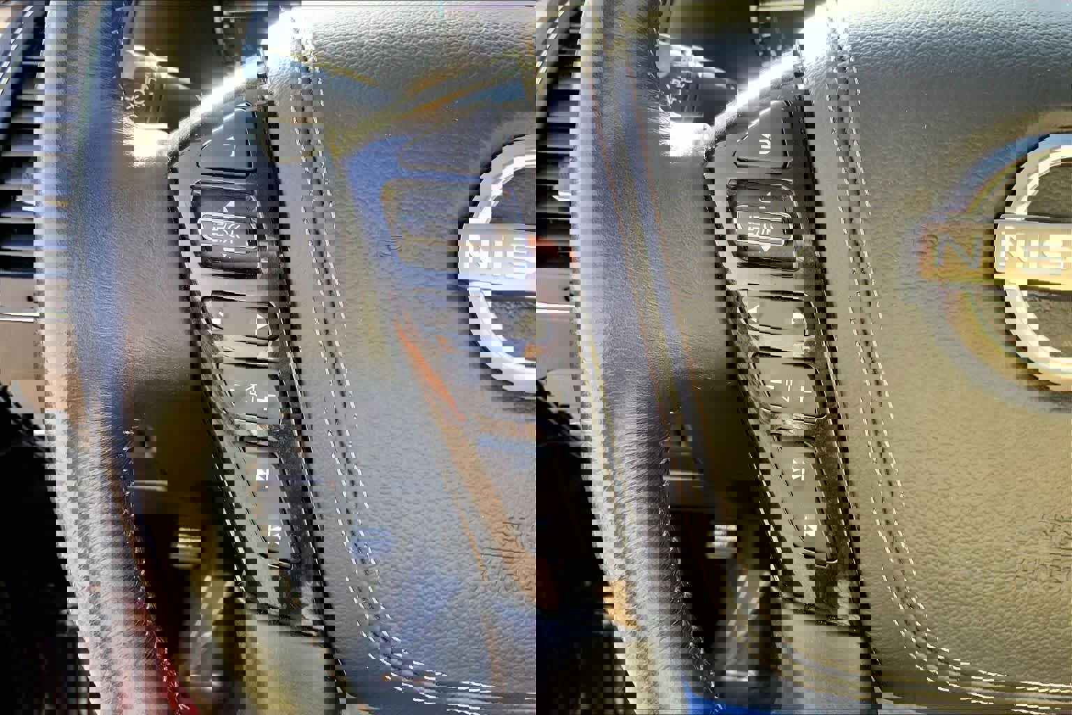 Used 2023 Nissan Armada Platinum w/ Captain's Chairs Package image 23