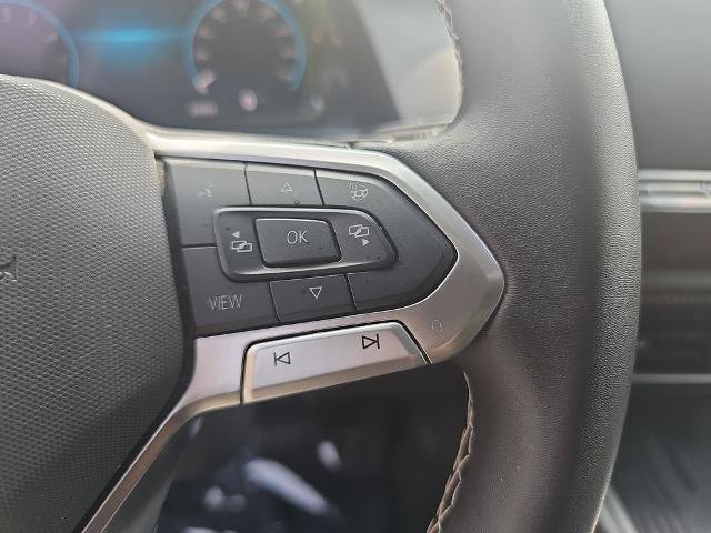 Used 2025 Volkswagen Atlas Cross Sport SE AWD/4WD image 18