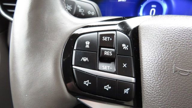 Certified 2023 Ford Explorer Platinum w/ Technology Package image 24